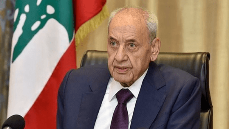 الرئيس بري تلقى اتصالا من ماكرون: لتثبيت وقف إطلاق النار وانسحاب إسرائيل وصولا إلى الحدود
