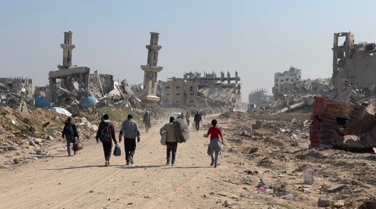 الخارجية الإيرانية تدين تصعيد الاحتلال في غزة وتدعو إلى تحرك دولي لوقف الإبادة الجماعية.