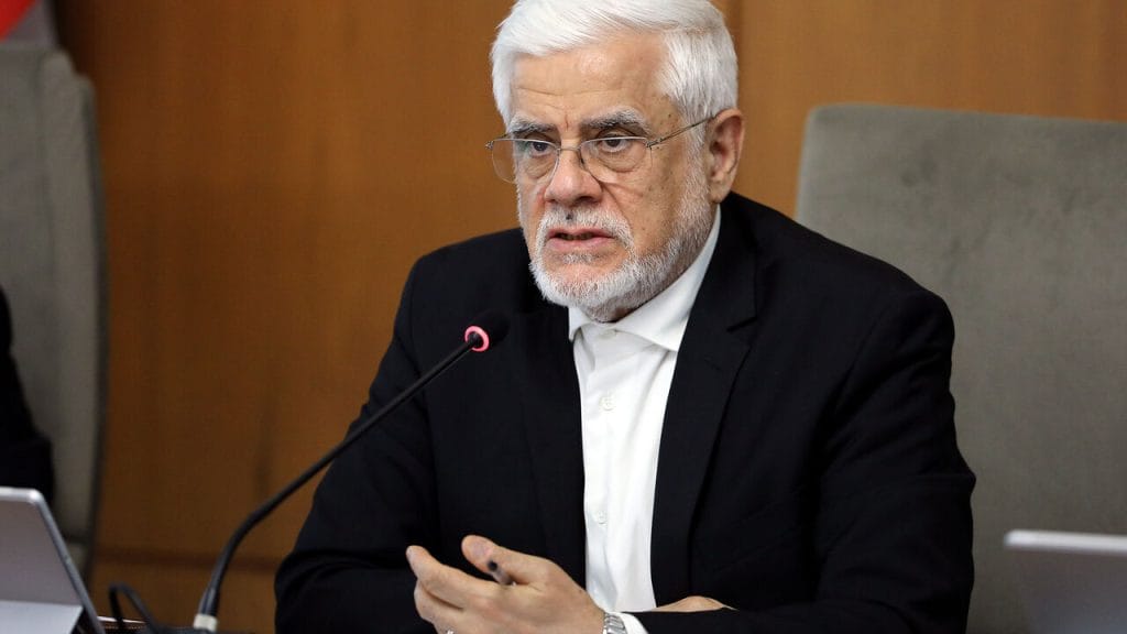 عارف: معاقبة مرتكبي اغتيال السيد علي الخامنئي حق سيادي وواجب وطني لإيران