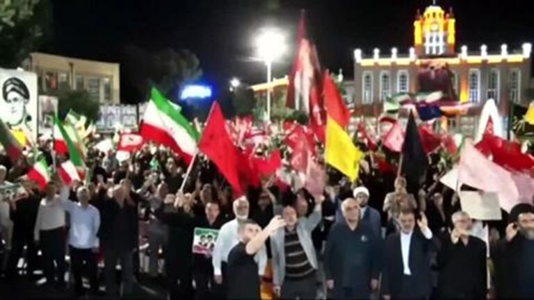 تظاهرات في مدن إيرانية تجديداً للبيعة لقائد الثورة الإسلامية السيد مجتبى الخامنئي
