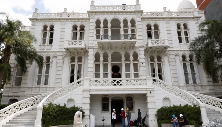 بالوثيقة: قصر سرسق يلغي زفاف نجل علي حسن خليل